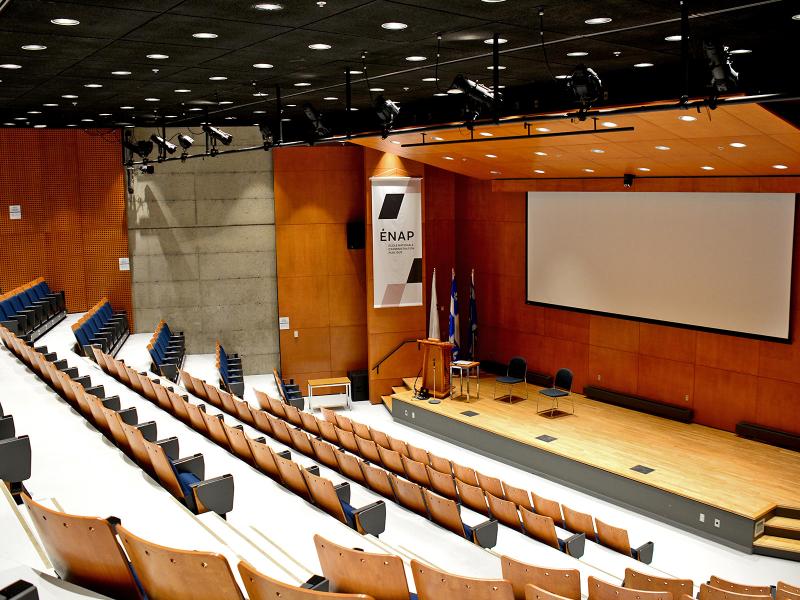 Amphithéâtre au campus de Québec vue sur scène