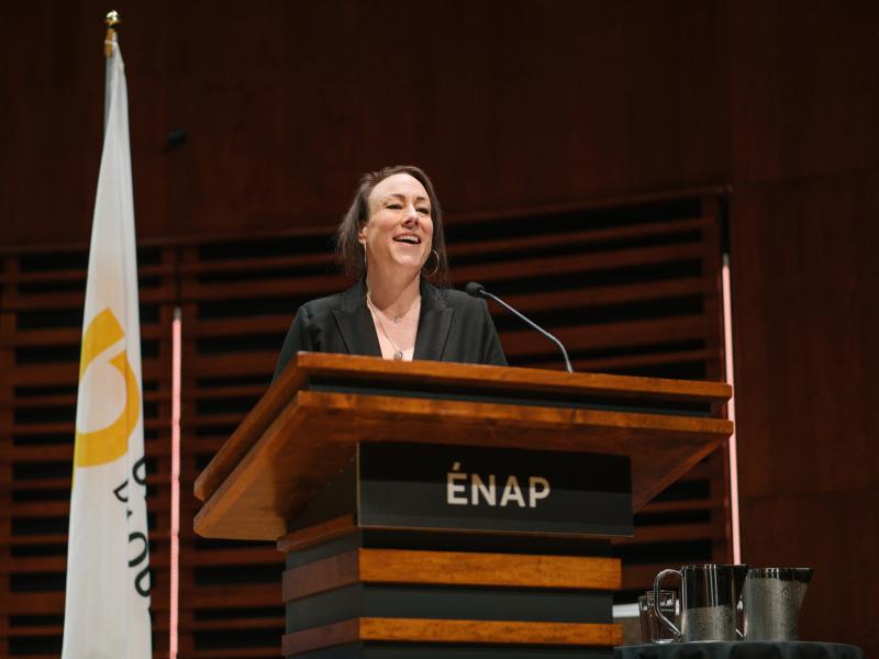 Mélanie Ringuette, directrice de la Direction des communications et du rayonnement et maître de cérémonie