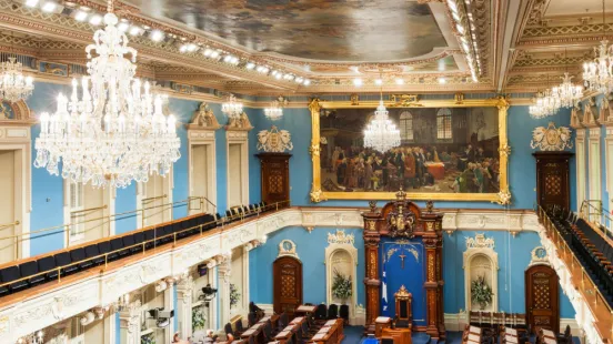 Vue depuis les tribunes du salon Bleu de l'Assemblée nationale, à Québec
