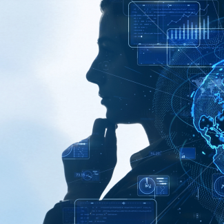 Femme et objets en bleu représentant le concept d'intelligence artificielle et un réseau de communication