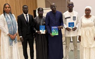 La directrice du projet PRIEEG au Sénégal, madame Oulèye Coumba BA en compagnie des politiques et des partenaires institutionnels dans le cadre de la cérémonie de lancement