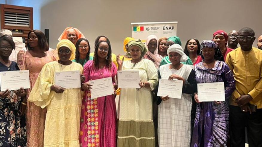Des participantes et participants lors de la clôture de l’atelier de formation sur l'intégration du genre dans la chaîne PPBSE - Ministère de la Fonction Publique, du Travail et de la Réforme du Service Public.